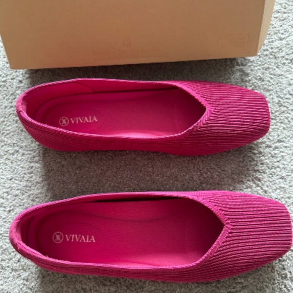 Vivaia Margot 2.0 Pitaya (magenta) 40.5 (EU) size 10 (US) flats like new in box - Picture 1 of 5